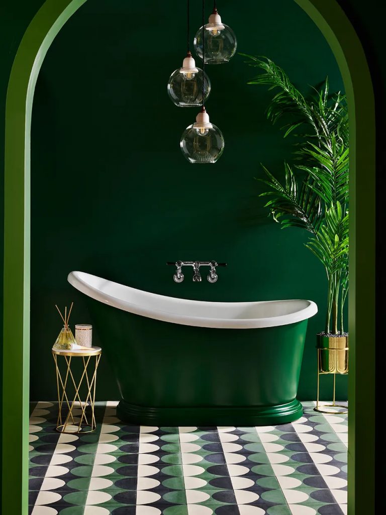 bas036_baths_v1_ls3_credit_alisondavidson_otto_littlegreen_darrenchung