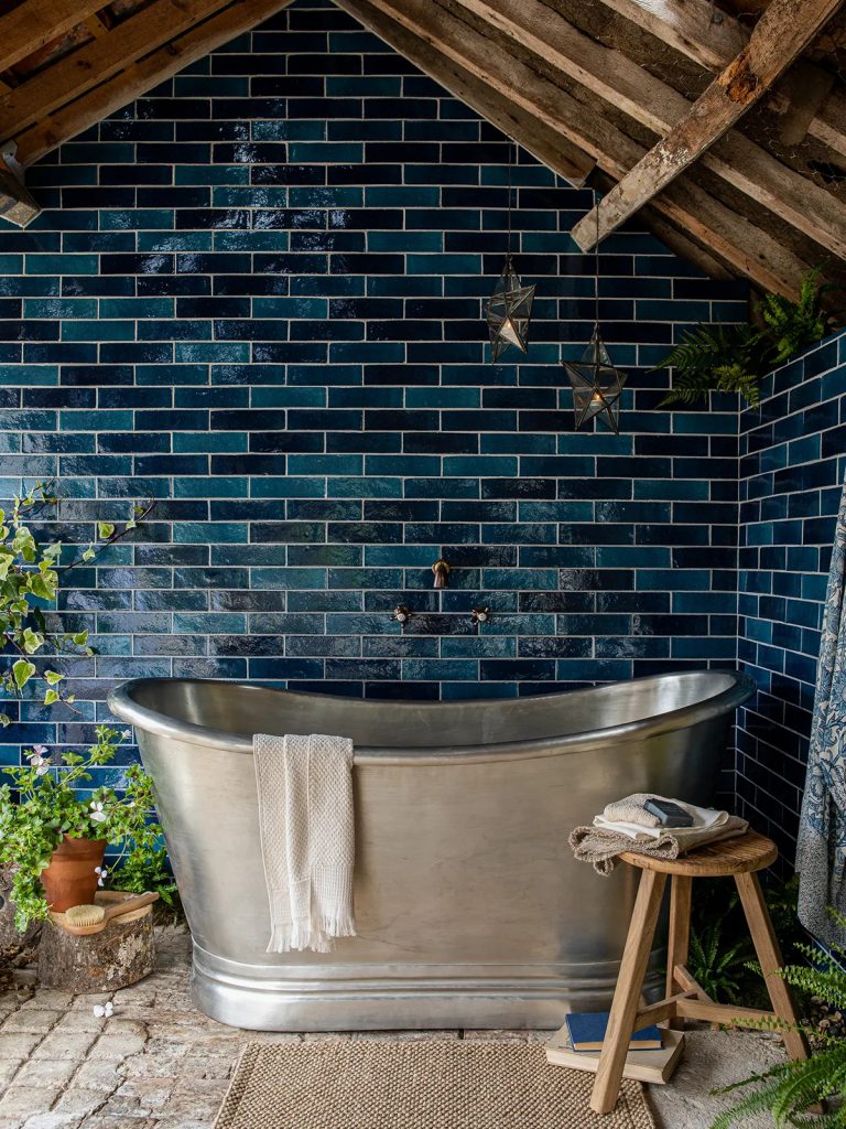 isles-islay-skinny-metro-brick-bath-portrait-roof